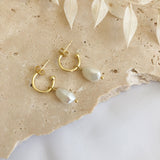 gold-vermeil-filled-demifine-pearl-keshi-hoop-huggie-earrings